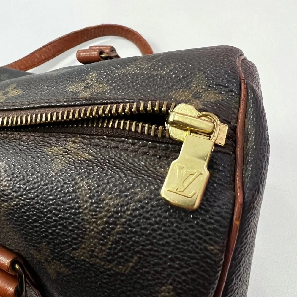 AUTHENTIC LOUIS VUITTON PURSE. - Picture 3 of 3